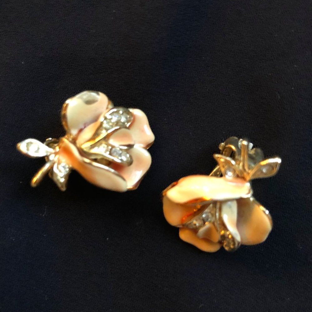 women's earrings, clip earrings, vintage earrings